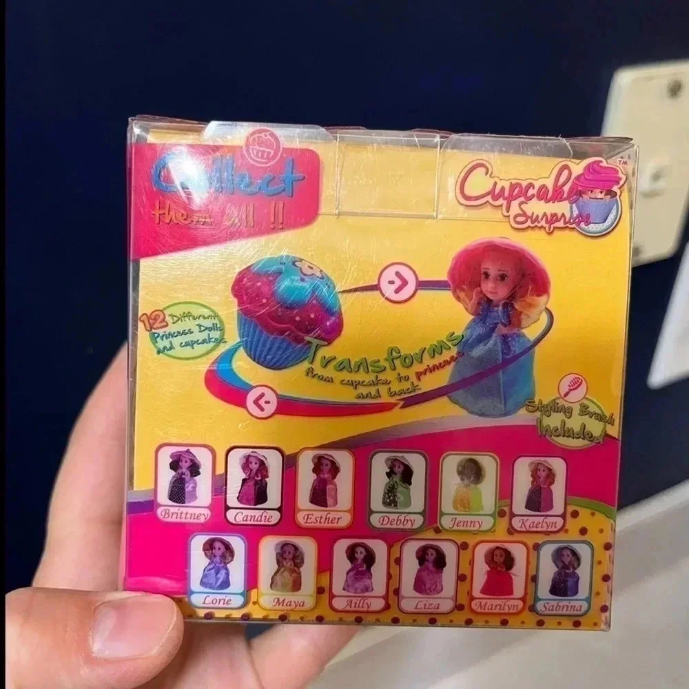 Scented Cupcake Surprise Princess Edition Esther Scented With Brush NIB